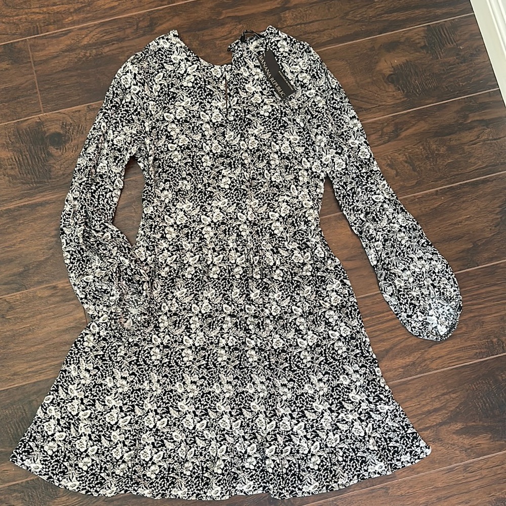 Banana republic black and white floral dress 100% viscose brand new unworn size2